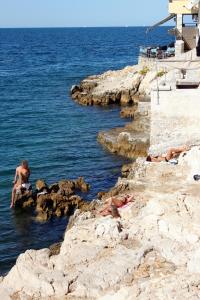 Apartments with parking space Rovinj - 24688