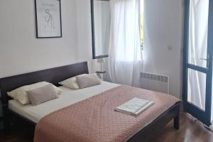 Apartments with parking space Rovinj - 24688