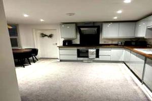 N&M Lodge Dunstable lodge with Free Parking