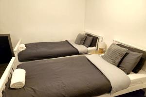 N&M Lodge Dunstable lodge with Free Parking