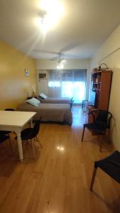 Av de mayo y 9 de Julio Monoambiente central muy luminoso - AlquilerEnBaires