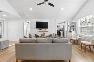 Cozy Bungalow with Private Heated Pool