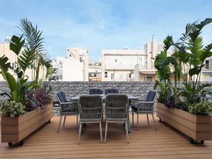 Sleek Apartment in the Heart of Piraeus