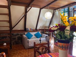 The Lookout Hideaway Cabin