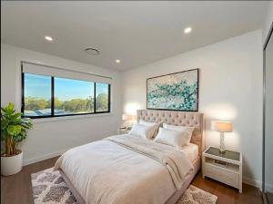 Luxury 5 Bedroom Rouse Hill Home