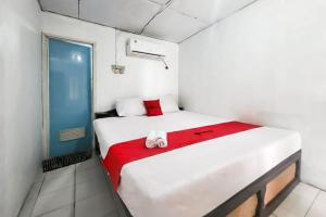 RedDoorz at Pondok Diana Pantai Ujung Genteng 4