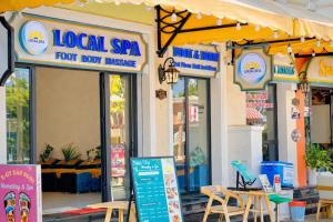 Local Spa Mini Hotel Grand World River View