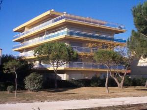 Appartement avec Parking en Bord de Plage - FR-1-837-89