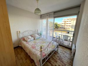 Appartement avec Parking en Bord de Plage - FR-1-837-89