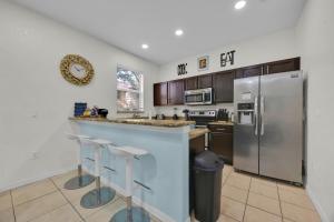 Near Disney Resort with Pool, LazyRiver & Arcade