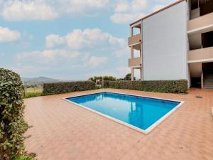 Sea-view apartment in Badesi with parking