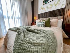 Stylish Downtown Apartment 2BR - Prime Location - Walking distance to Nightlife