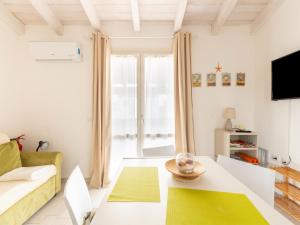 Attic with terrace and swimming pool
