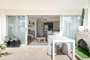 Noosa Parade Holiday Inn