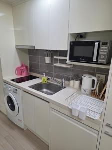 gangnam sinnonhyeon #3723