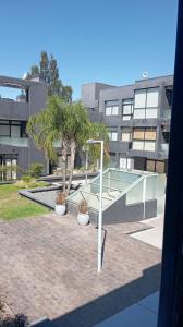 Dpto Premium Costanera cochera y patio privado