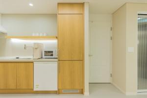 4F rootshouse busan staion