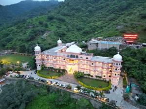 kumbhalgarh fort resort pure veg