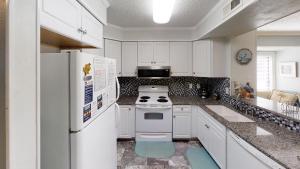 Ocean View 3BR • Screened Porches • Resort Amenities • Ocean Drive Tilghman BRC 120