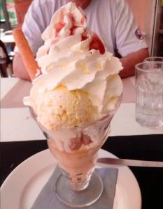 Mobile-home hyeres var climatisé dans camping avec piscine jusquà 6 personnes