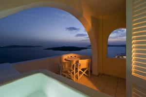 Tzekos Villas Santorini Greece