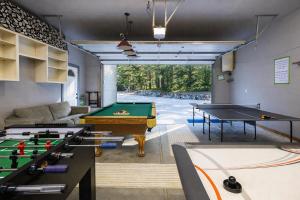 Riffle River Lodge by NW Comfy Cabins