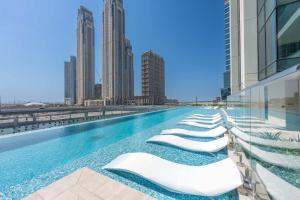 Free housekeeping visits during your stay - StayShort - Splendid 1-Bedroom in Business Bay for 4