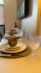 AQ210-Belíssimo Flat p5 pessoas,1 quadra do mar