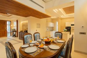 ELIVAAS privé The Royce Lily Luxe 4-BHK Hilltop Villa With Jacuzzi, Steam Room, Private Pool and 360 degree Hill Views