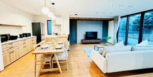 Akikawa Koshi 9 プレミアム鉄骨 一棟貸切ヴィラ