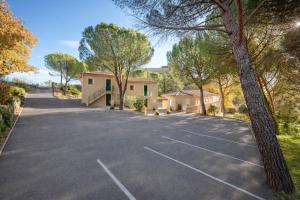 Résidence ALBIZIA Face au Château,Piscine,Thermes,Parking - Rénové 2026