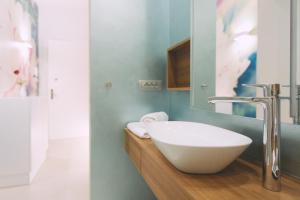 Ambassador Suite Studio