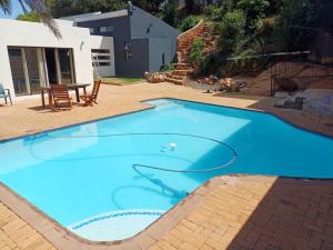 Cottage on Hill Fully Fitted