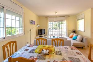 Catalunya Casas Villa Borras with private pool, 3km to beach!