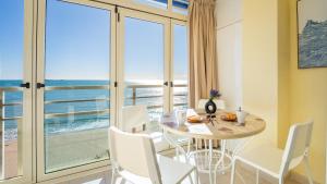 GOYA sea front apartment