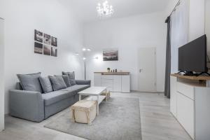 K13 Gozsdu Apartment