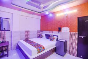 RROOMS Elite Hotel Kanha Cassic