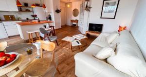 Private parking - AC - Secure residence