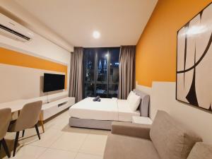 Home For Traveler At Majestic Residence