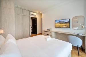 Resort-Style 2BR Apartment - Feliz En Vista