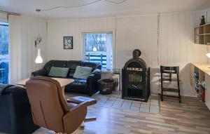 Beautiful Home In Toftlund With Wifi