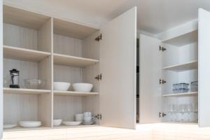 2BR Work Sleep Pool View IBG Legendary