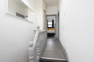 Spacious 4BR House By Homesy Short Lets & Serviced Accommodation Cardiff With Free Parking & WiFi