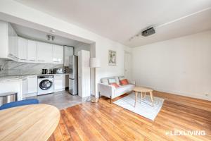 Spacious 1-bedroom in a trendy & lively area 11th