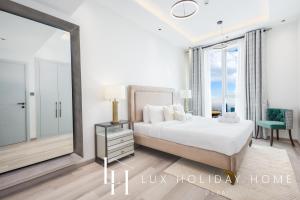 LUX The Dubai Marina View Suite 3