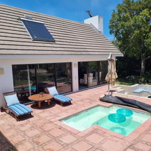 Assissi Self Catering Cottage - St Francis Bay