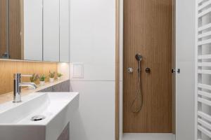 Chic Apartments - Great Location - 3 Bedrooms - Narutowicza