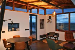 Valey - Countryside Escape