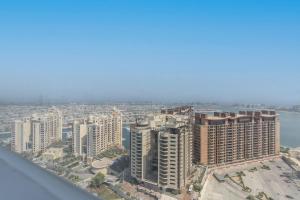 Free housekeeping visits during your stay - Free housekeeping visits during your stay - StayShort - Romantic Sea View Retreat in Palm Jumeirah