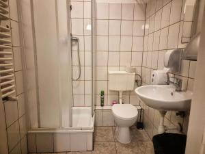 50 People Bis Apartment